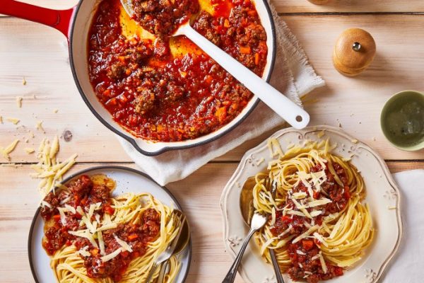 Traditional italian spaghetti bolognese sauce recipe