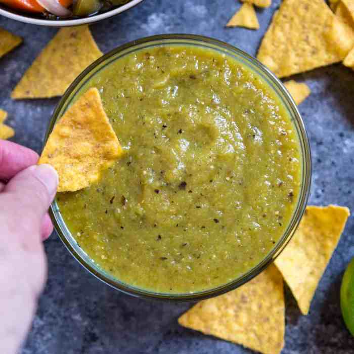 Tomatillo verde sauce recipe