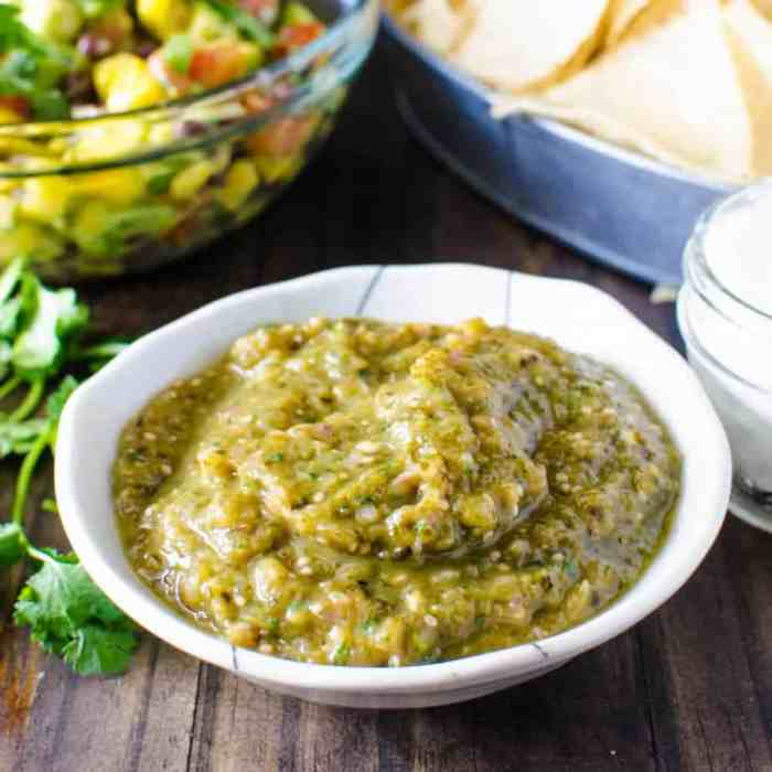 Tomatillo verde sauce recipe