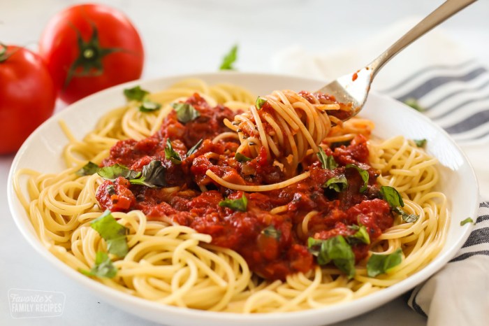 Tomato sauce make fresh tomatoes