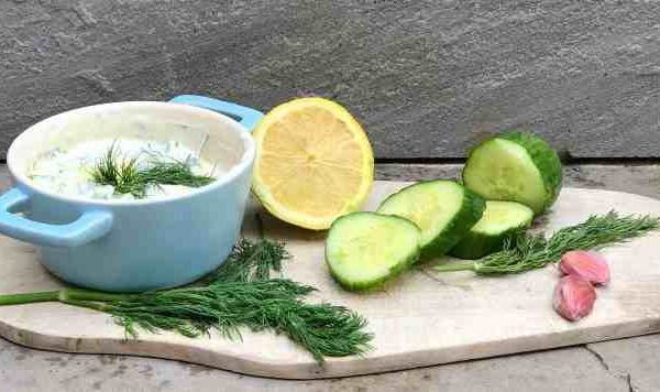 Vegan tzatziki sauce recipe