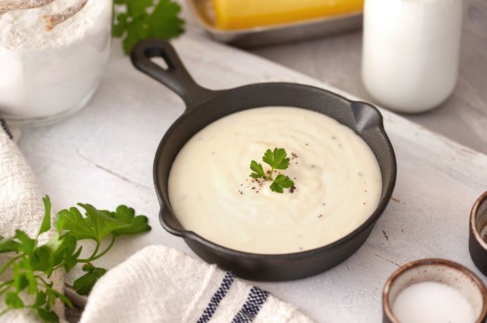 White cream sauce recipe